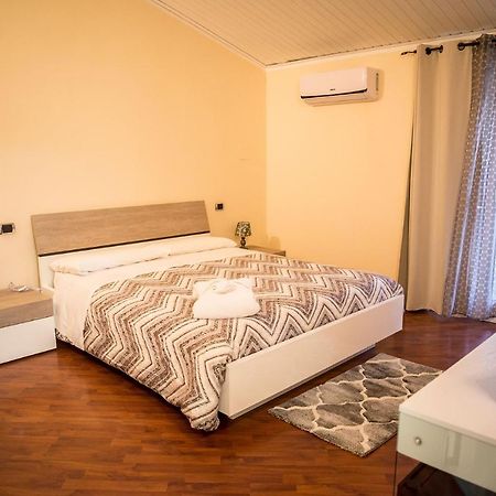 Hotel Lonatino 纳托 外观 照片