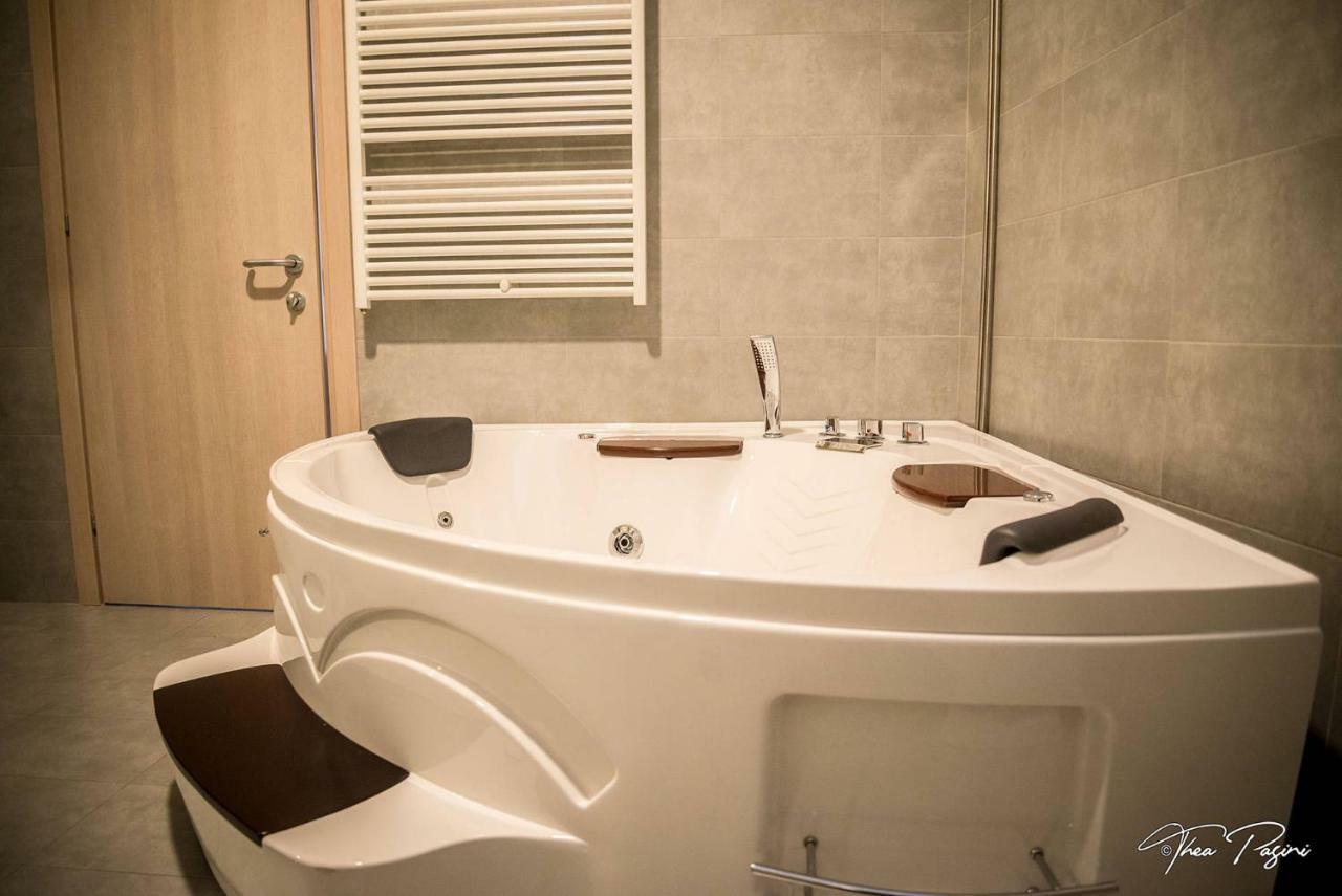 Hotel Lonatino 纳托 外观 照片